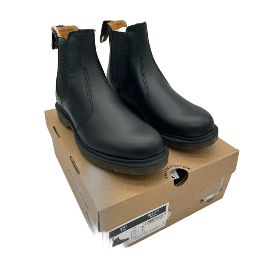 New Dr. Martens 2976 Chelsea Boots Men's Size 8 Women's Size 9 Black Leather
